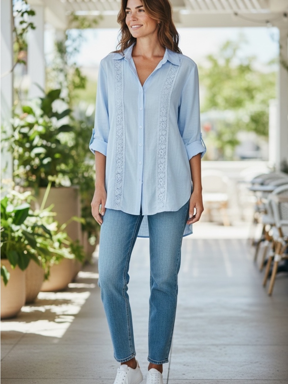 Kouse Women’s Long Sleeve Button Down Blouse. Size Large